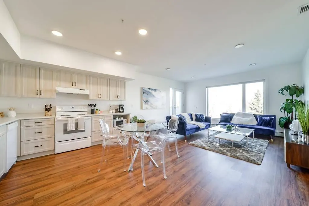 Appartement Royal Blue Wild Oasis Corner Pnhse Kingbed U/G Wi-Fi à Edmonton